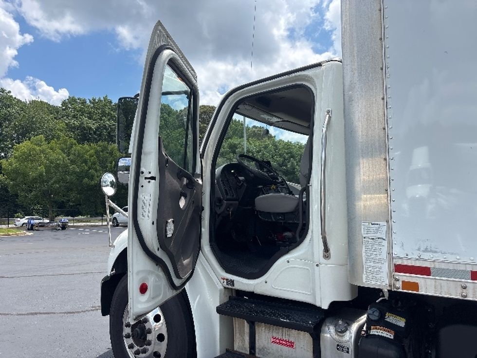 Medium Duty Box Truck-Light and Medium Duty Trucks-Freightliner-2020-M2-Forest Park-GA-424,148\n\t\tmiles-$ 22,500 - Image 15