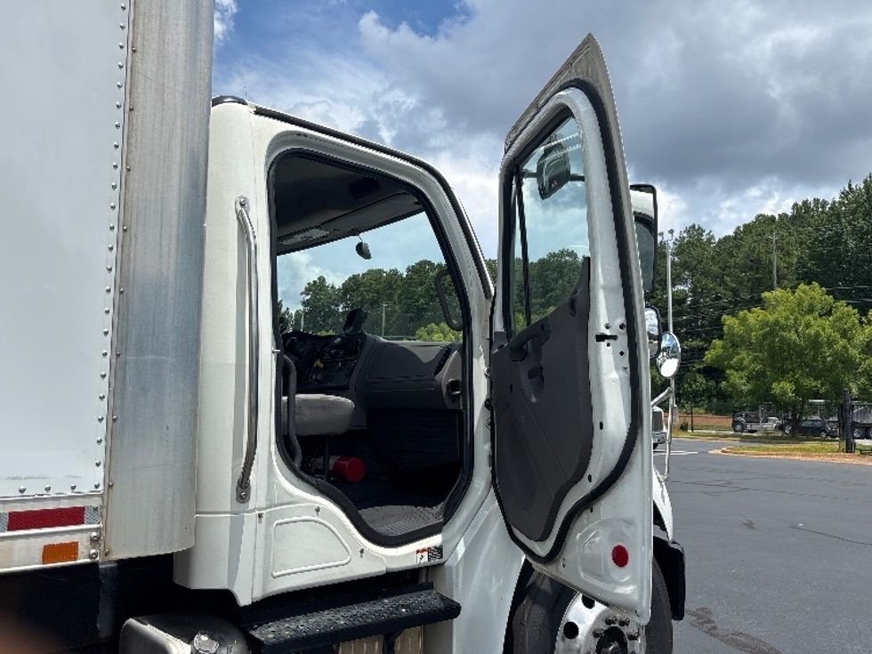 Medium Duty Box Truck-Light and Medium Duty Trucks-Freightliner-2020-M2-Forest Park-GA-424,148\n\t\tmiles-$ 22,500 - Image 18