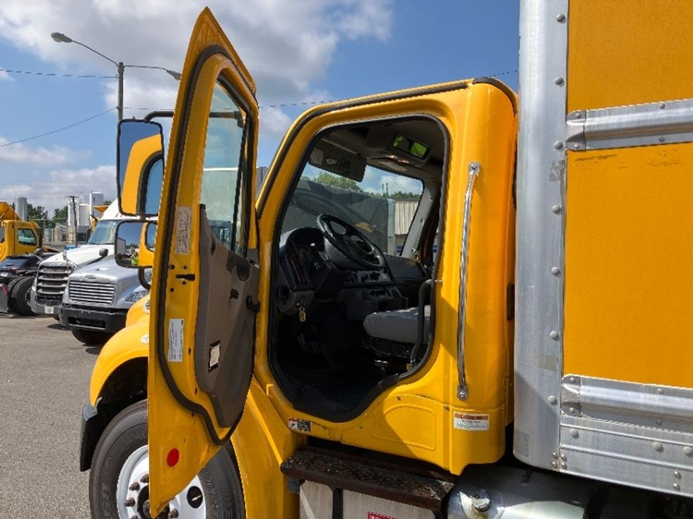 Medium Duty Box Truck-Light and Medium Duty Trucks-Freightliner-2020-M2-Fort Wayne-IN-144,057\n\t\tmiles-$ 43,500 - Image 16