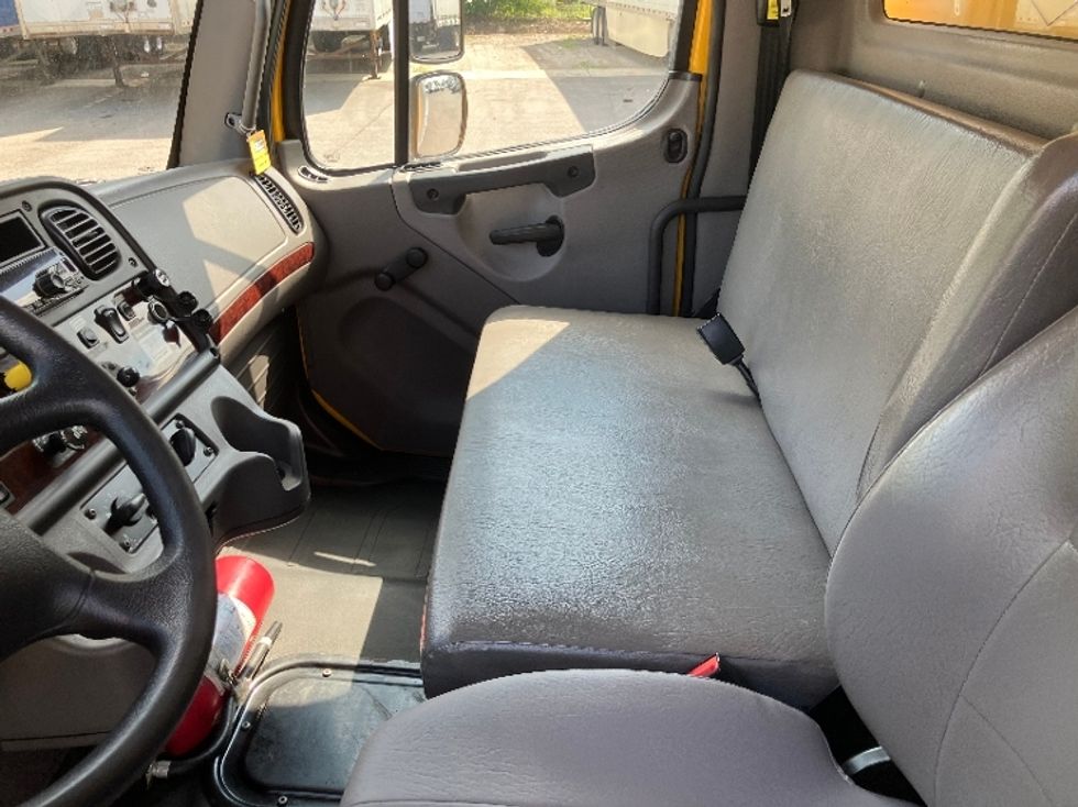 Medium Duty Box Truck-Light and Medium Duty Trucks-Freightliner-2020-M2-Fort Wayne-IN-144,057\n\t\tmiles-$ 43,500 - Image 17