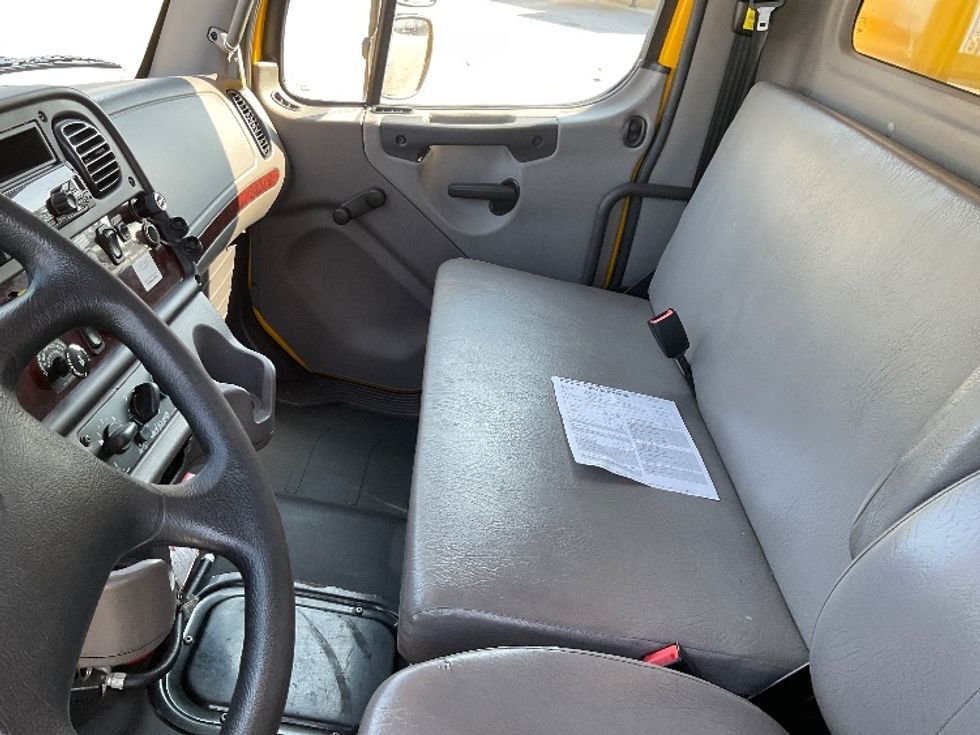 Medium Duty Box Truck-Light and Medium Duty Trucks-Freightliner-2020-M2-Fort Wayne-IN-144,057\n\t\tmiles-$ 43,500 - Image 19