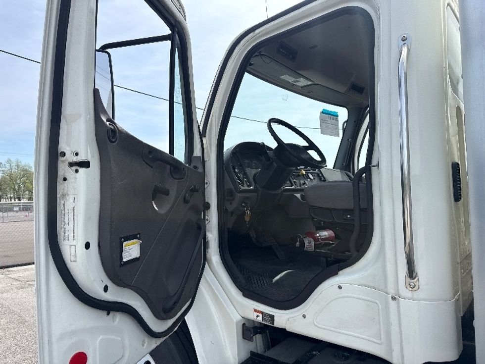 Medium Duty Box Truck-Light and Medium Duty Trucks-Freightliner-2020-M2-Fort Wayne-IN-258,459\n\t\tmiles-$ 50,000 - Image 15