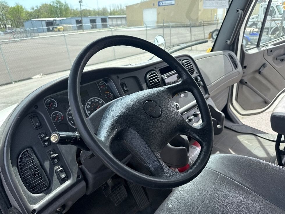 Medium Duty Box Truck-Light and Medium Duty Trucks-Freightliner-2020-M2-Fort Wayne-IN-258,459\n\t\tmiles-$ 50,000 - Image 16