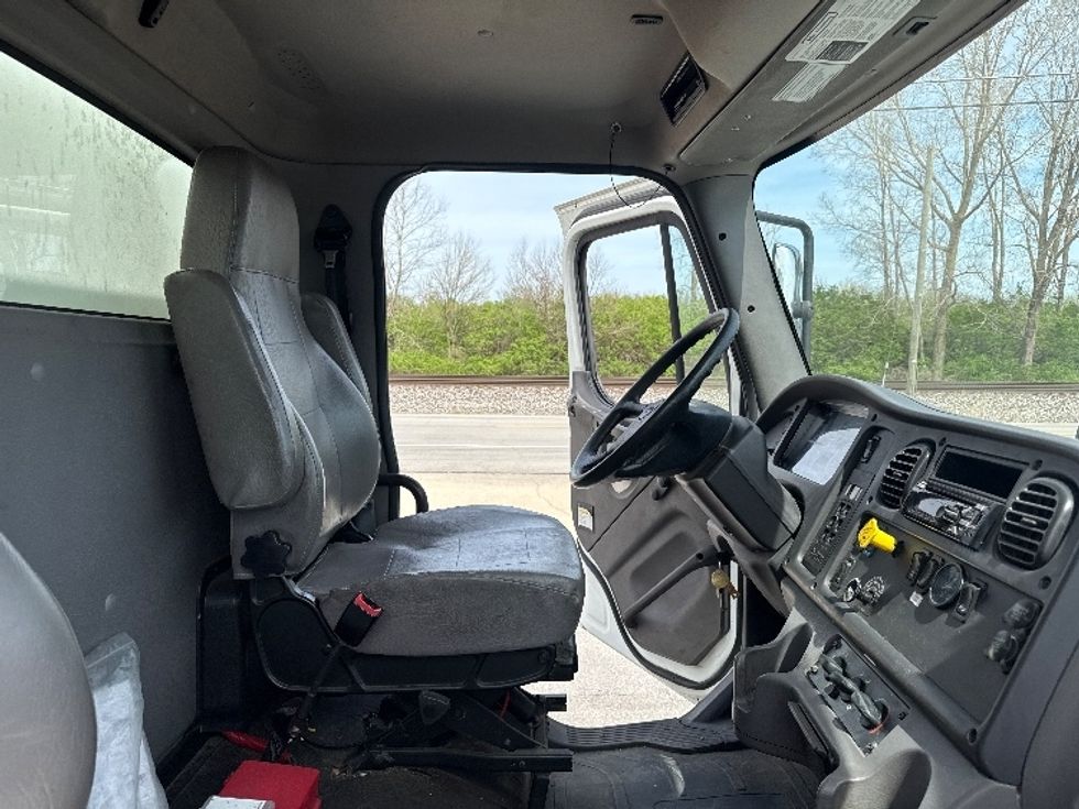 Medium Duty Box Truck-Light and Medium Duty Trucks-Freightliner-2020-M2-Fort Wayne-IN-258,459\n\t\tmiles-$ 50,000 - Image 21