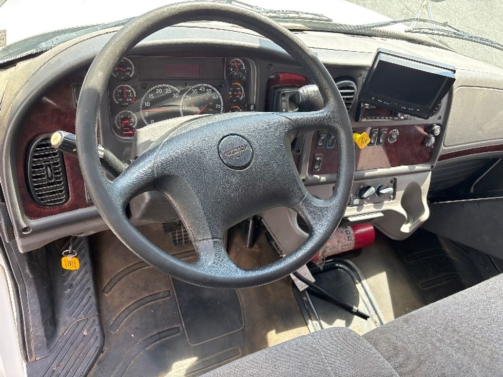Medium Duty Box Truck-Light and Medium Duty Trucks-Freightliner-2020-M2-Fredericksburg-VA-135,846\n\t\tmiles-$ 64,250 - Image 17