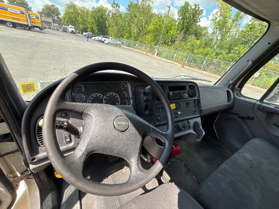 Medium Duty Box Truck-Light and Medium Duty Trucks-Freightliner-2020-M2-Fredonia-NY-180,950\n\t\tmiles-$ 53,000 - Image 15