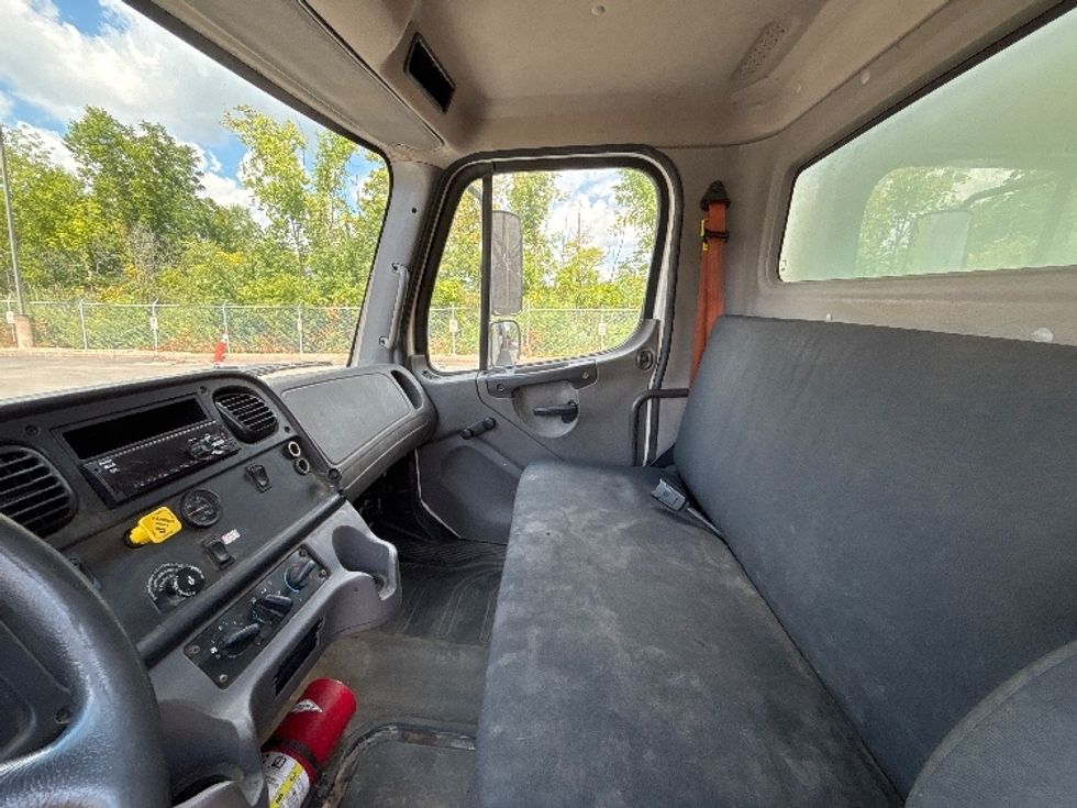 Medium Duty Box Truck-Light and Medium Duty Trucks-Freightliner-2020-M2-Fredonia-NY-180,950\n\t\tmiles-$ 53,000 - Image 17