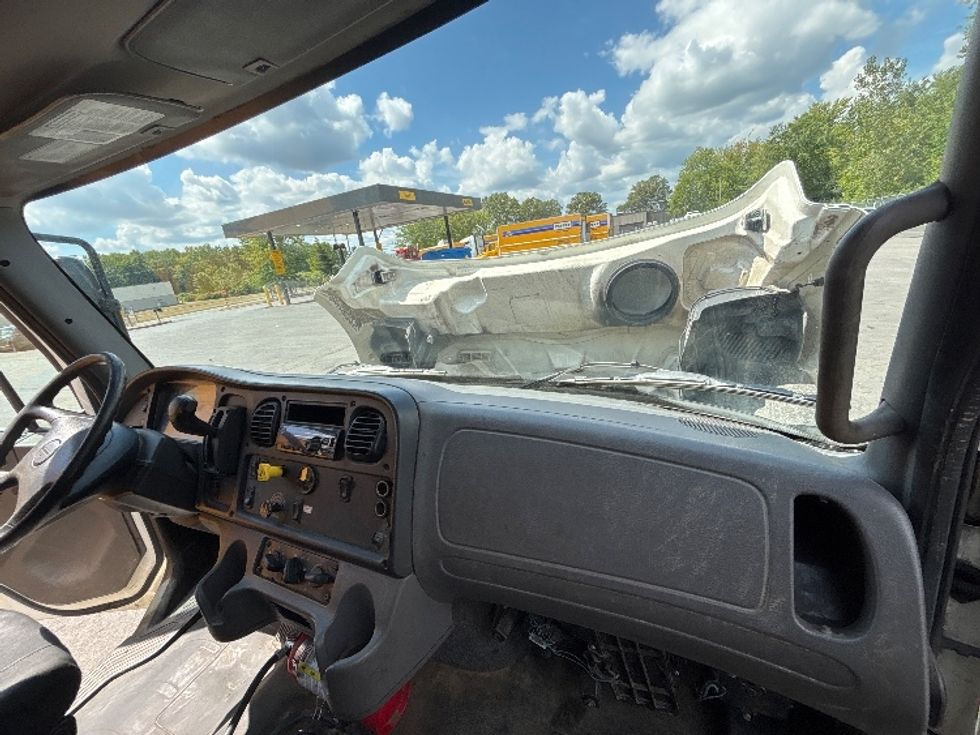 Medium Duty Box Truck-Light and Medium Duty Trucks-Freightliner-2020-M2-Fredonia-NY-180,950\n\t\tmiles-$ 53,000 - Image 19