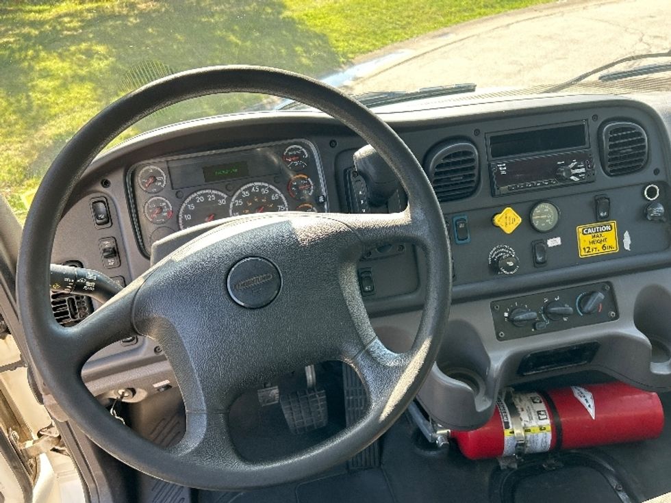 Medium Duty Box Truck-Light and Medium Duty Trucks-Freightliner-2020-M2-Fredonia-NY-184,370\n\t\tmiles-$ 49,500 - Image 18