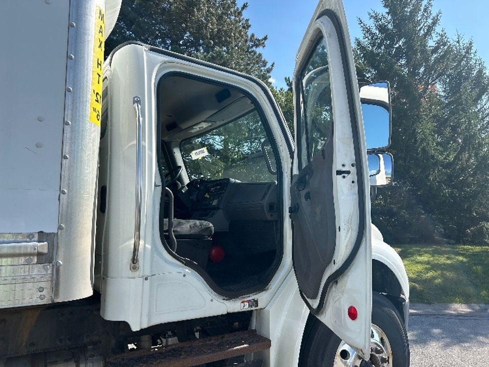 Medium Duty Box Truck-Light and Medium Duty Trucks-Freightliner-2020-M2-Fredonia-NY-184,370\n\t\tmiles-$ 49,500 - Image 20