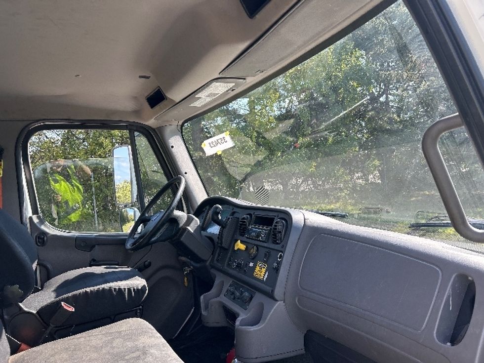 Medium Duty Box Truck-Light and Medium Duty Trucks-Freightliner-2020-M2-Fredonia-NY-184,370\n\t\tmiles-$ 49,500 - Image 22