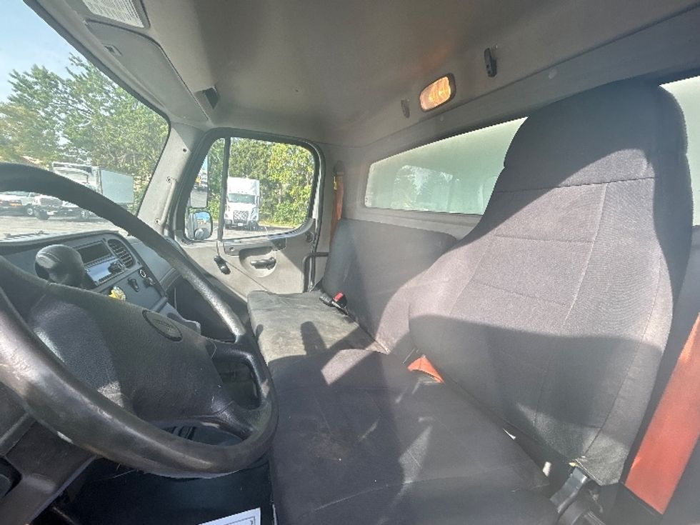 Medium Duty Box Truck-Light and Medium Duty Trucks-Freightliner-2020-M2-Fredonia-NY-242,321\n\t\tmiles-$ 44,250 - Image 19