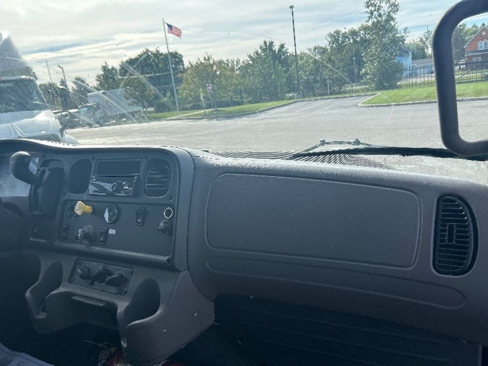 Medium Duty Box Truck-Light and Medium Duty Trucks-Freightliner-2020-M2-Fredonia-NY-242,321\n\t\tmiles-$ 44,250 - Image 21
