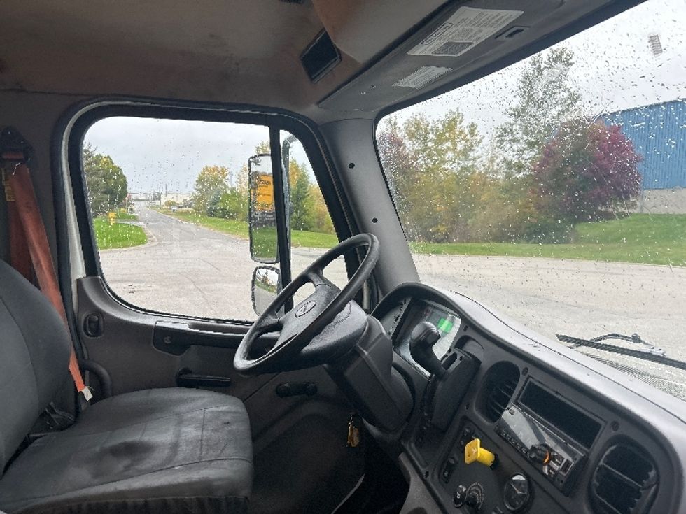 Medium Duty Box Truck-Light and Medium Duty Trucks-Freightliner-2020-M2-Fredonia-NY-266,275\n\t\tmiles-$ 36,500 - Image 22