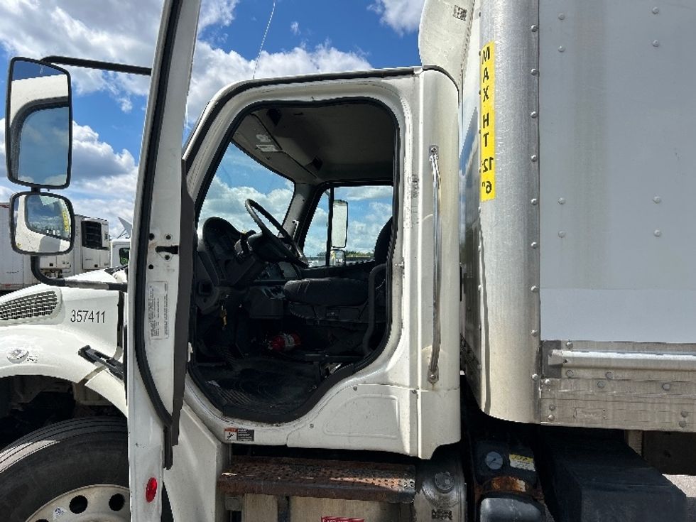 Medium Duty Box Truck-Light and Medium Duty Trucks-Freightliner-2020-M2-Fredonia-NY-293,794\n\t\tmiles-$ 36,500 - Image 16