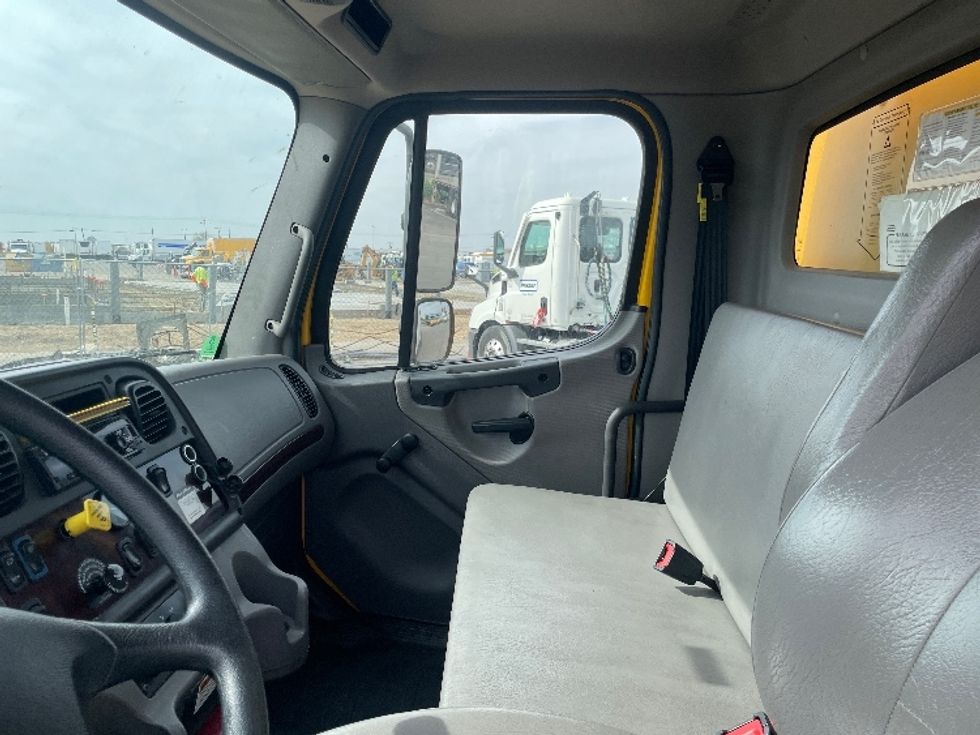 Medium Duty Box Truck-Light and Medium Duty Trucks-Freightliner-2020-M2-Fresno-CA-116,852\n\t\tmiles-$ 54,250 - Image 19