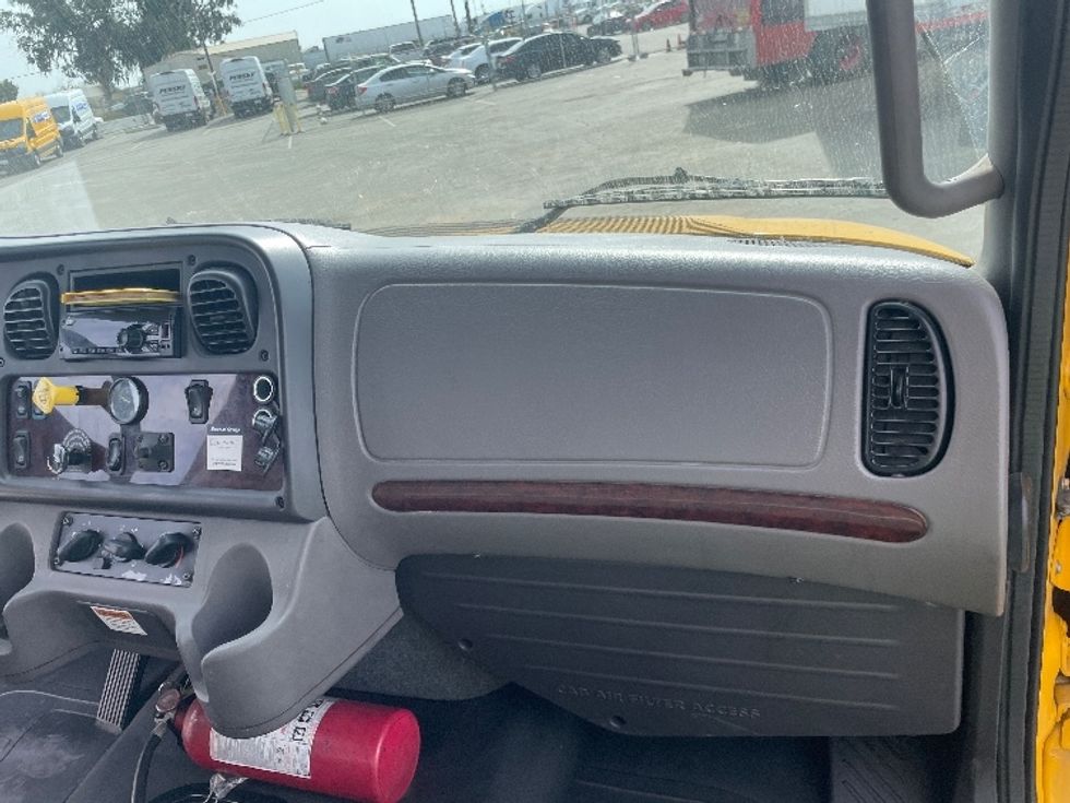 Medium Duty Box Truck-Light and Medium Duty Trucks-Freightliner-2020-M2-Fresno-CA-116,852\n\t\tmiles-$ 54,250 - Image 21