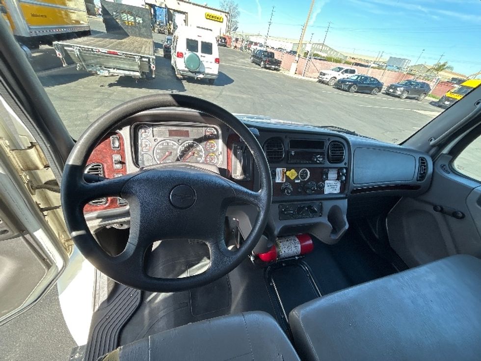Medium Duty Box Truck-Light and Medium Duty Trucks-Freightliner-2020-M2-Fresno-CA-148,734\n\t\tmiles-$ 55,750 - Image 17