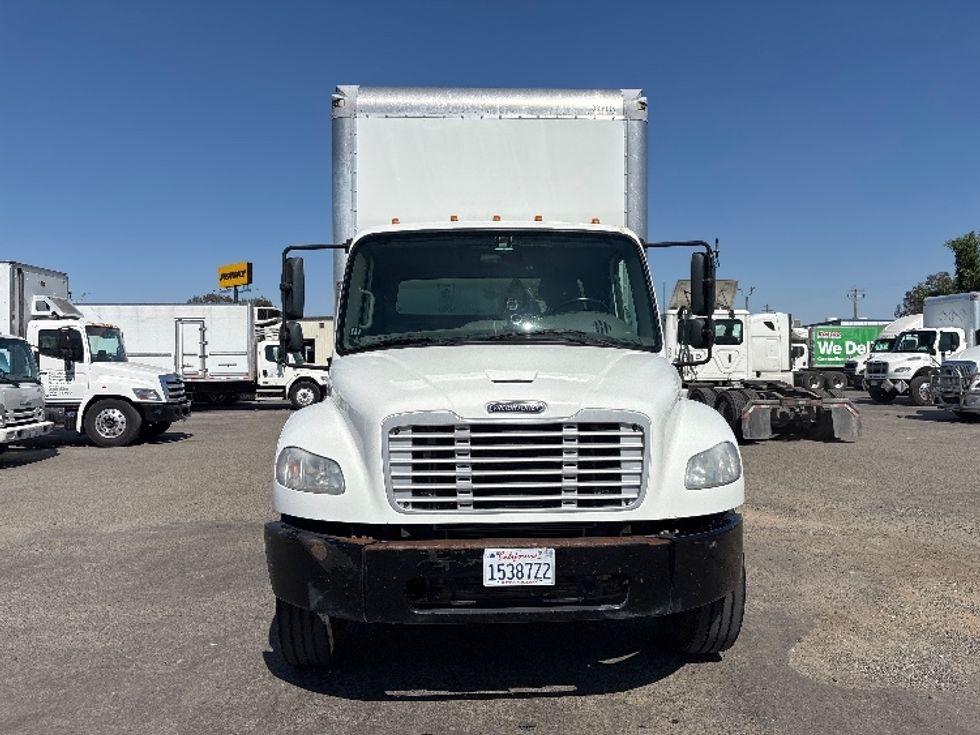 Medium Duty Box Truck-Light and Medium Duty Trucks-Freightliner-2020-M2-Fresno-CA-217,043\n\t\tmiles-$ 36,500 - Image 2