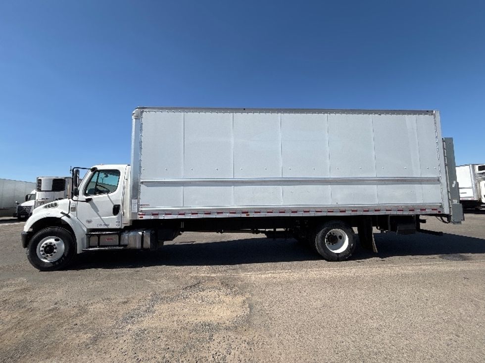 Medium Duty Box Truck-Light and Medium Duty Trucks-Freightliner-2020-M2-Fresno-CA-217,043\n\t\tmiles-$ 36,500 - Image 4