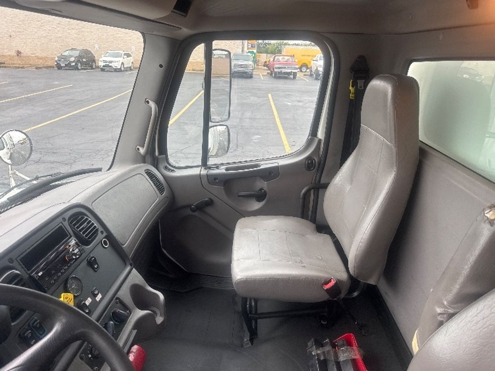 Medium Duty Box Truck-Light and Medium Duty Trucks-Freightliner-2020-M2-Gahanna-OH-228,261\n\t\tmiles-$ 48,250 - Image 19