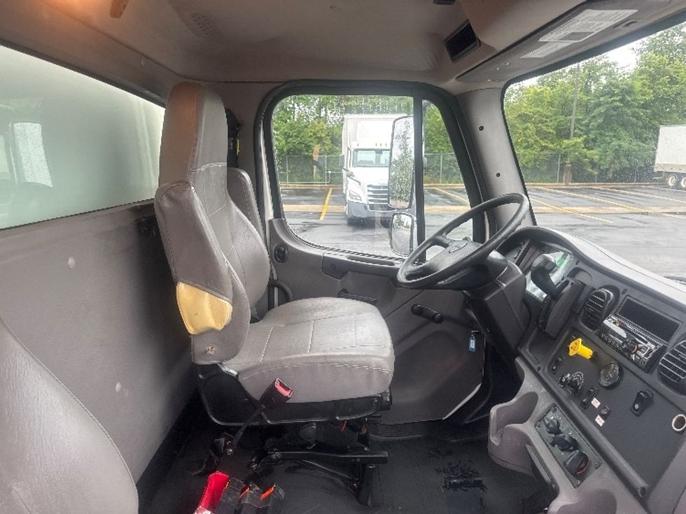 Medium Duty Box Truck-Light and Medium Duty Trucks-Freightliner-2020-M2-Gahanna-OH-228,261\n\t\tmiles-$ 48,250 - Image 22