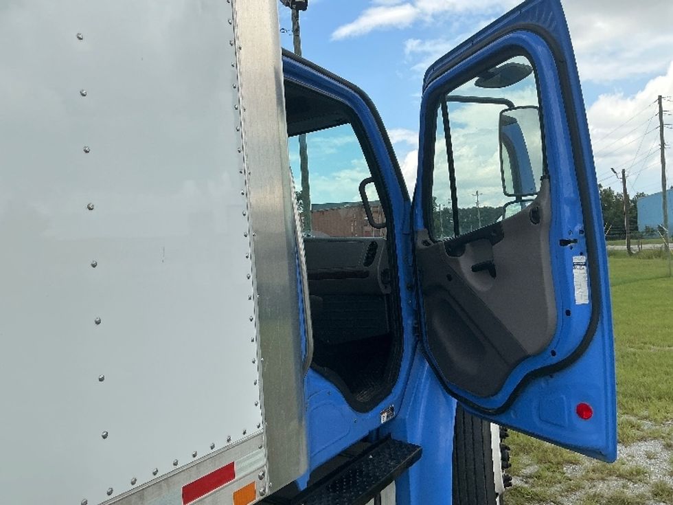 Medium Duty Box Truck-Light and Medium Duty Trucks-Freightliner-2020-M2-Garden City-GA-182,100\n\t\tmiles-$ 63,000 - Image 19