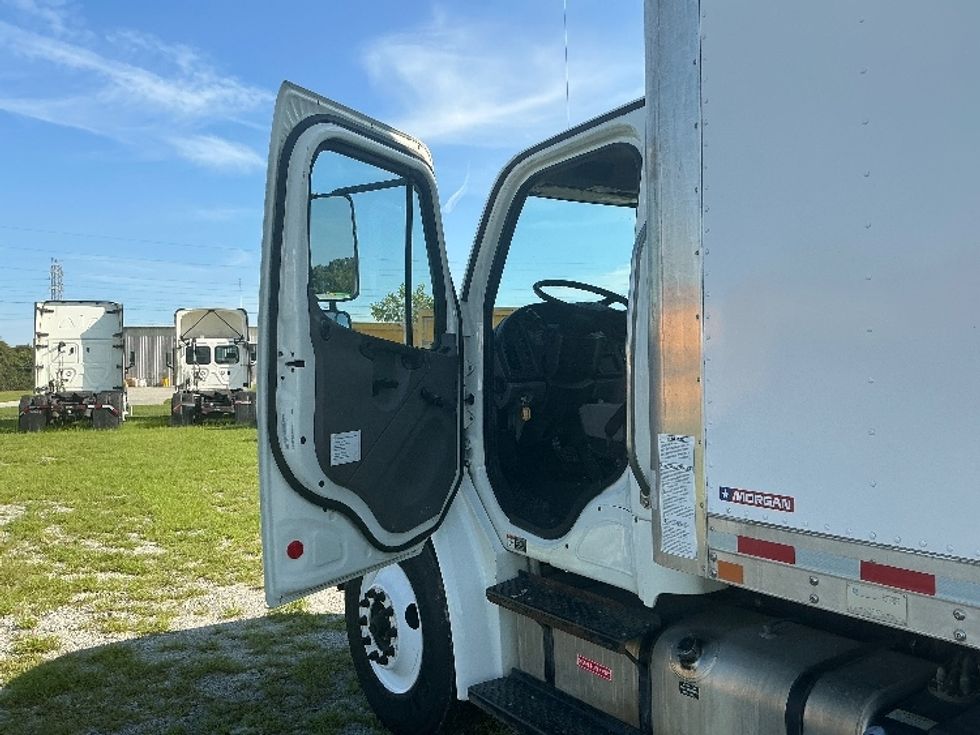 Medium Duty Box Truck-Light and Medium Duty Trucks-Freightliner-2020-M2-Garden City-GA-97,687\n\t\tmiles-$ 66,000 - Image 16
