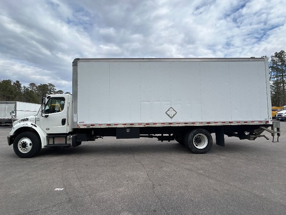 Medium Duty Box Truck-Light and Medium Duty Trucks-Freightliner-2020-M2-Garner-NC-207,690\n\t\tmiles-$ 50,500 - Image 3