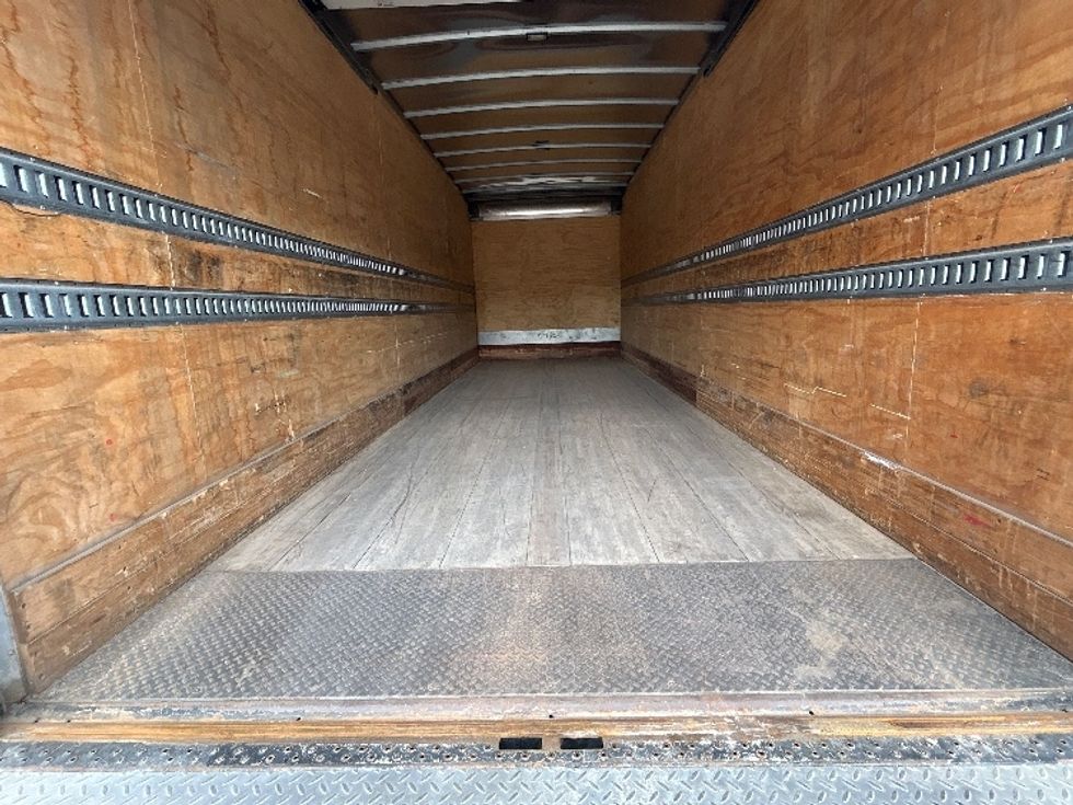 Medium Duty Box Truck-Light and Medium Duty Trucks-Freightliner-2020-M2-Garner-NC-207,690\n\t\tmiles-$ 50,500 - Image 9