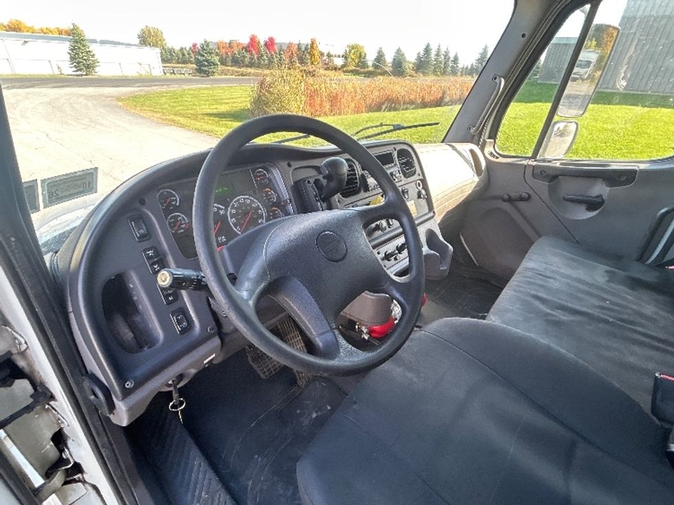 Medium Duty Box Truck-Light and Medium Duty Trucks-Freightliner-2020-M2-Geneva-NY-256,754\n\t\tmiles-$ 37,750 - Image 17