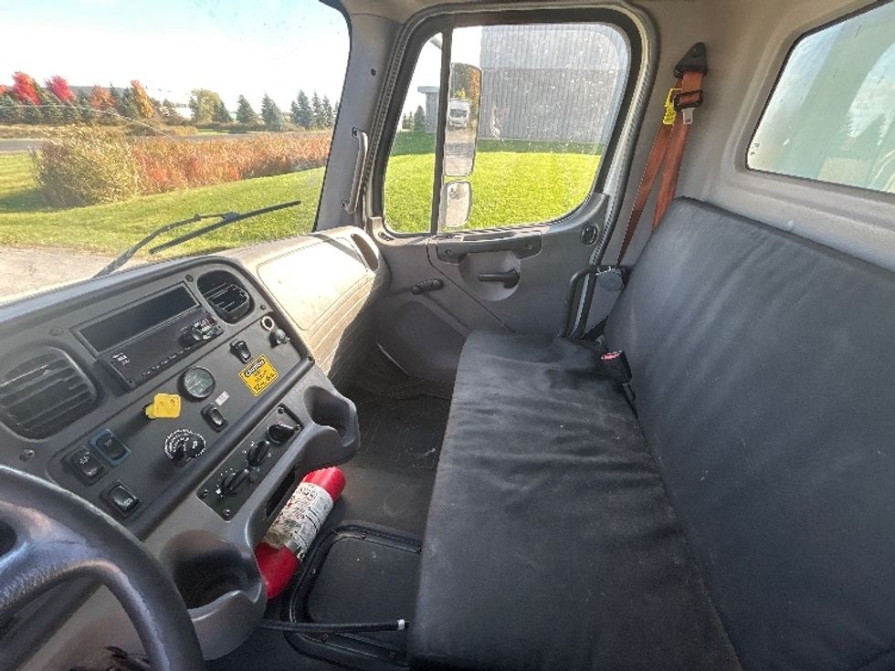 Medium Duty Box Truck-Light and Medium Duty Trucks-Freightliner-2020-M2-Geneva-NY-256,754\n\t\tmiles-$ 37,750 - Image 19