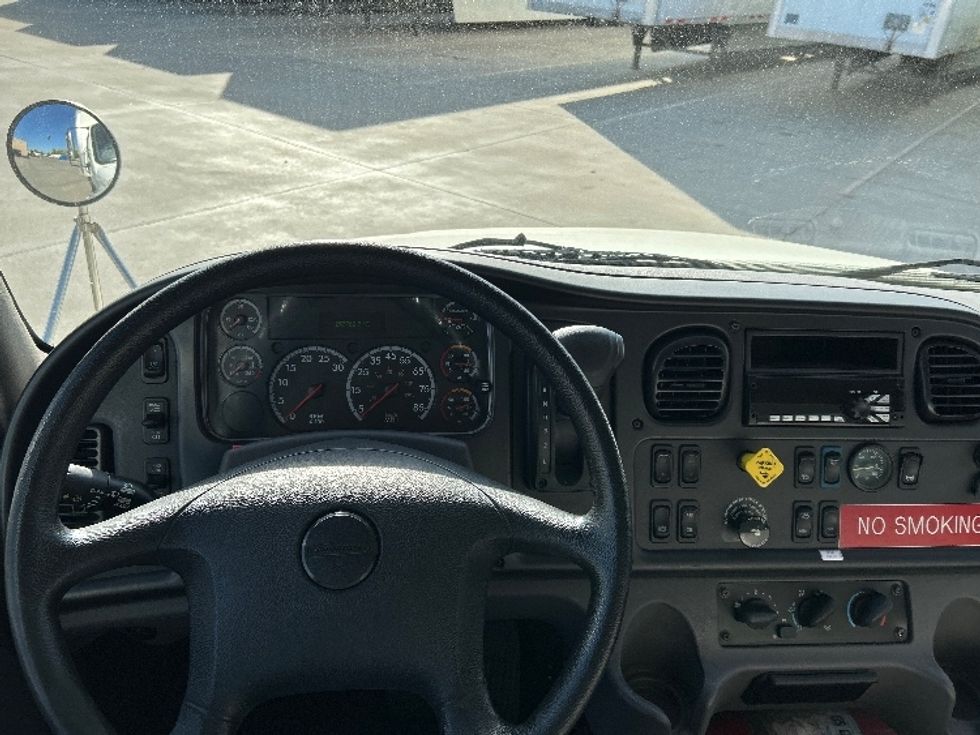 Medium Duty Box Truck-Light and Medium Duty Trucks-Freightliner-2020-M2-Goshen-IN-257,762\n\t\tmiles-$ 40,750 - Image 17