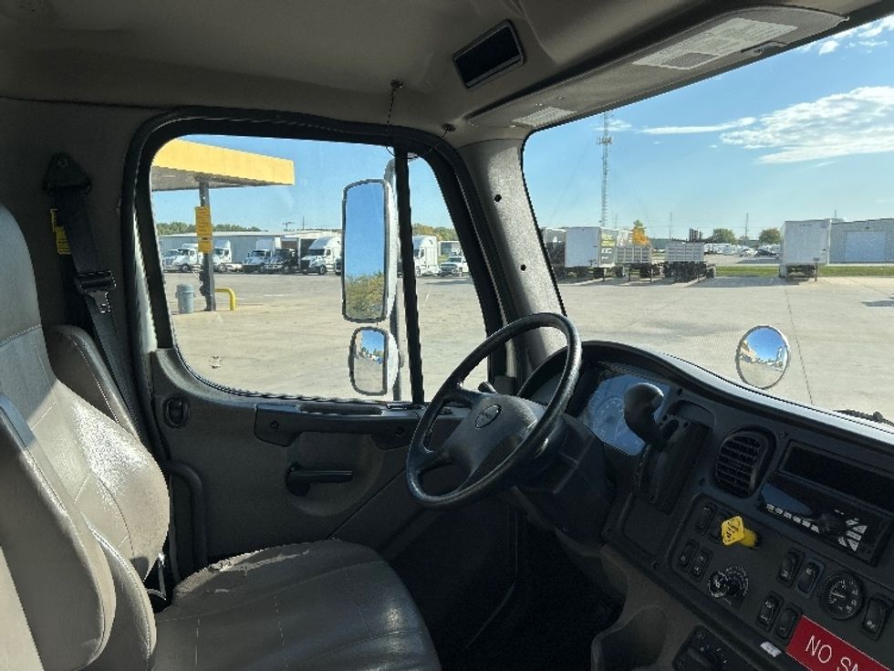 Medium Duty Box Truck-Light and Medium Duty Trucks-Freightliner-2020-M2-Goshen-IN-257,762\n\t\tmiles-$ 40,750 - Image 21