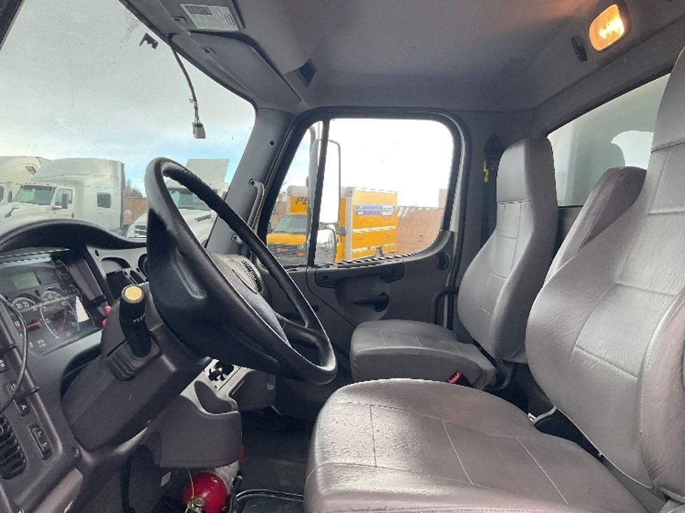 Medium Duty Box Truck-Light and Medium Duty Trucks-Freightliner-2020-M2-Greeley-CO-38,361\n\t\tmiles-$ 71,500 - Image 19