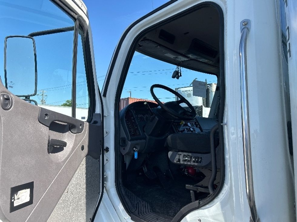 Medium Duty Box Truck-Light and Medium Duty Trucks-Freightliner-2020-M2-Greensboro-NC-125,340\n\t\tmiles-$ 54,000 - Image 15