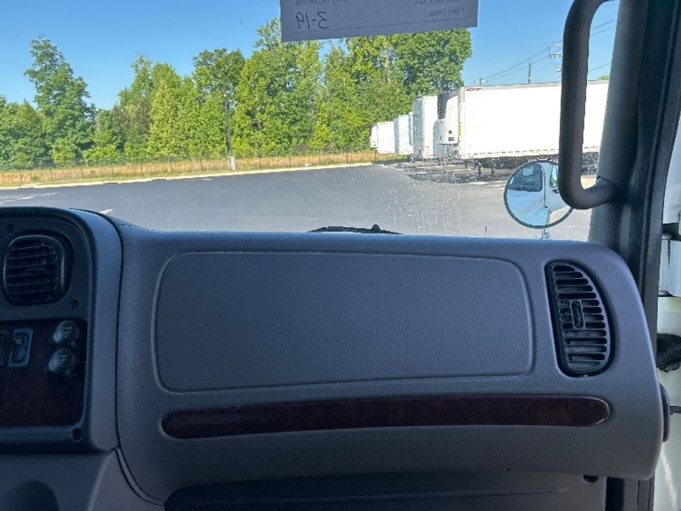 Medium Duty Box Truck-Light and Medium Duty Trucks-Freightliner-2020-M2-Greensboro-NC-125,340\n\t\tmiles-$ 54,000 - Image 20