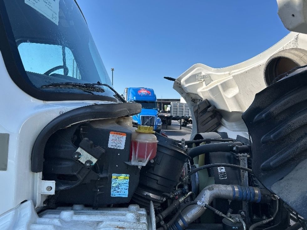 Medium Duty Box Truck-Light and Medium Duty Trucks-Freightliner-2020-M2-Greensboro-NC-125,340\n\t\tmiles-$ 54,000 - Image 22