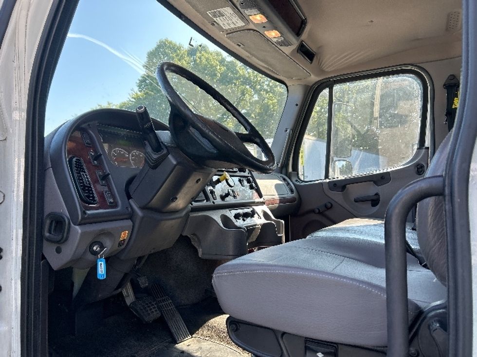 Medium Duty Box Truck-Light and Medium Duty Trucks-Freightliner-2020-M2-Greensboro-NC-172,872\n\t\tmiles-$ 50,000 - Image 16