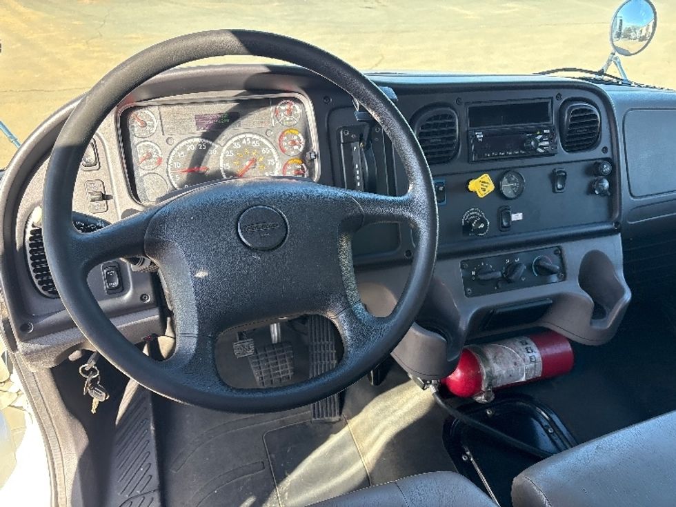 Medium Duty Box Truck-Light and Medium Duty Trucks-Freightliner-2020-M2-Greensboro-NC-194,141\n\t\tmiles-$ 48,250 - Image 18