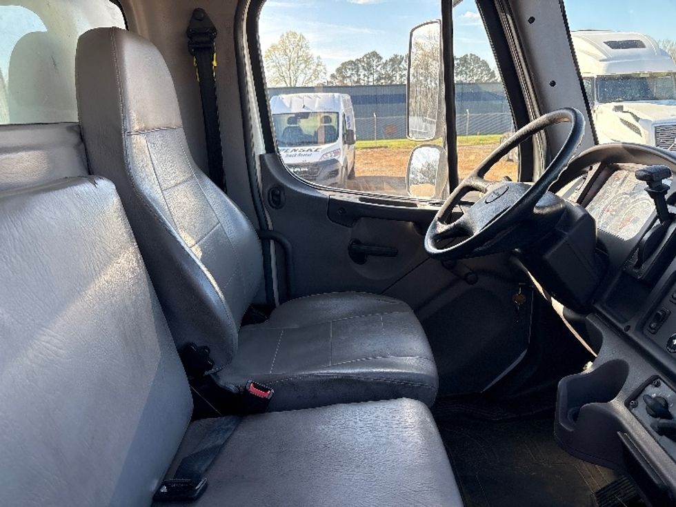 Medium Duty Box Truck-Light and Medium Duty Trucks-Freightliner-2020-M2-Greensboro-NC-194,141\n\t\tmiles-$ 48,250 - Image 22