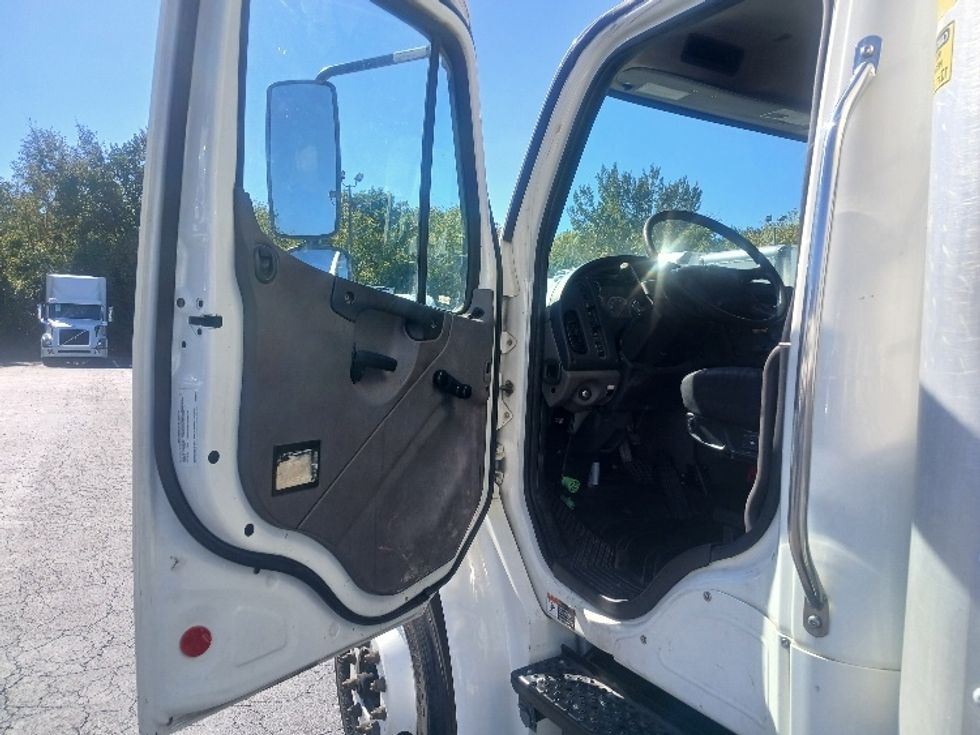 Medium Duty Box Truck-Light and Medium Duty Trucks-Freightliner-2020-M2-Greensboro-NC-213,223\n\t\tmiles-$ 43,750 - Image 15