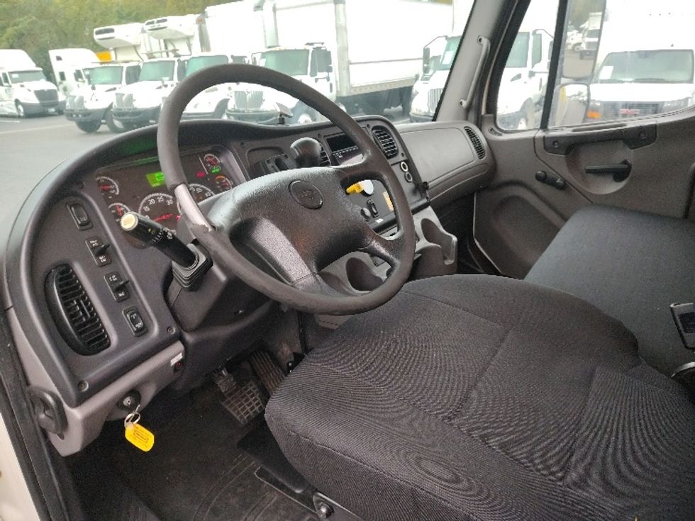 Medium Duty Box Truck-Light and Medium Duty Trucks-Freightliner-2020-M2-Greensboro-NC-237,287\n\t\tmiles-$ 43,500 - Image 17