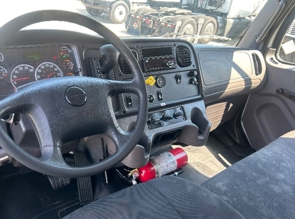 Medium Duty Box Truck-Light and Medium Duty Trucks-Freightliner-2020-M2-Greensboro-NC-239,686\n\t\tmiles-$ 46,250 - Image 17
