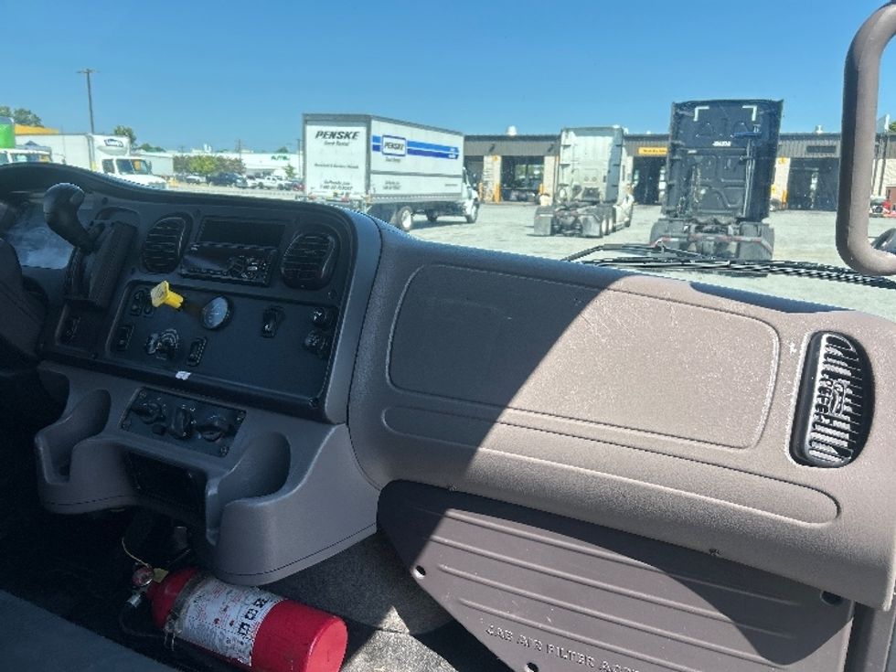 Medium Duty Box Truck-Light and Medium Duty Trucks-Freightliner-2020-M2-Greensboro-NC-239,686\n\t\tmiles-$ 46,250 - Image 20