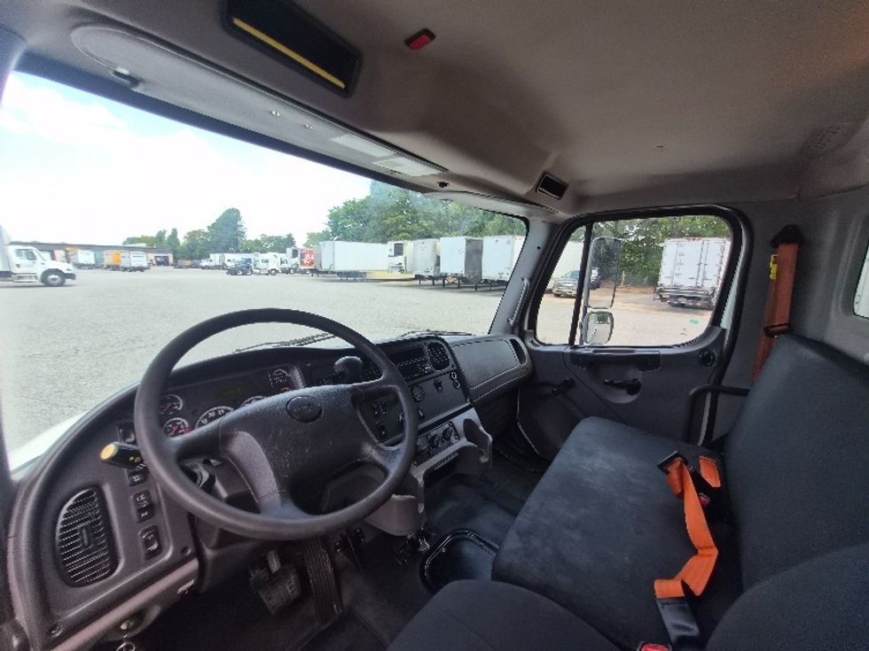 Medium Duty Box Truck-Light and Medium Duty Trucks-Freightliner-2020-M2-Greensboro-NC-241,532\n\t\tmiles-$ 46,000 - Image 17