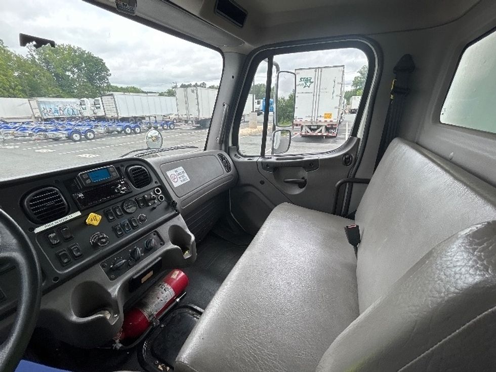 Medium Duty Box Truck-Light and Medium Duty Trucks-Freightliner-2020-M2-Greensboro-NC-243,982\n\t\tmiles-$ 38,500 - Image 19