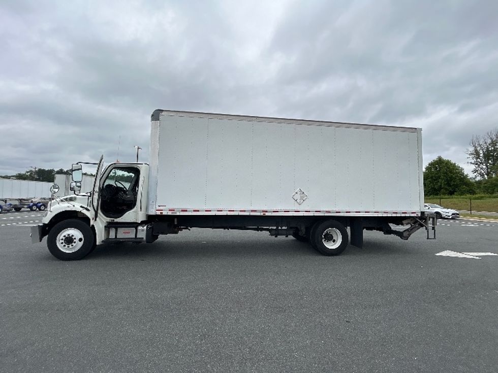 Medium Duty Box Truck-Light and Medium Duty Trucks-Freightliner-2020-M2-Greensboro-NC-243,982\n\t\tmiles-$ 38,500 - Image 4