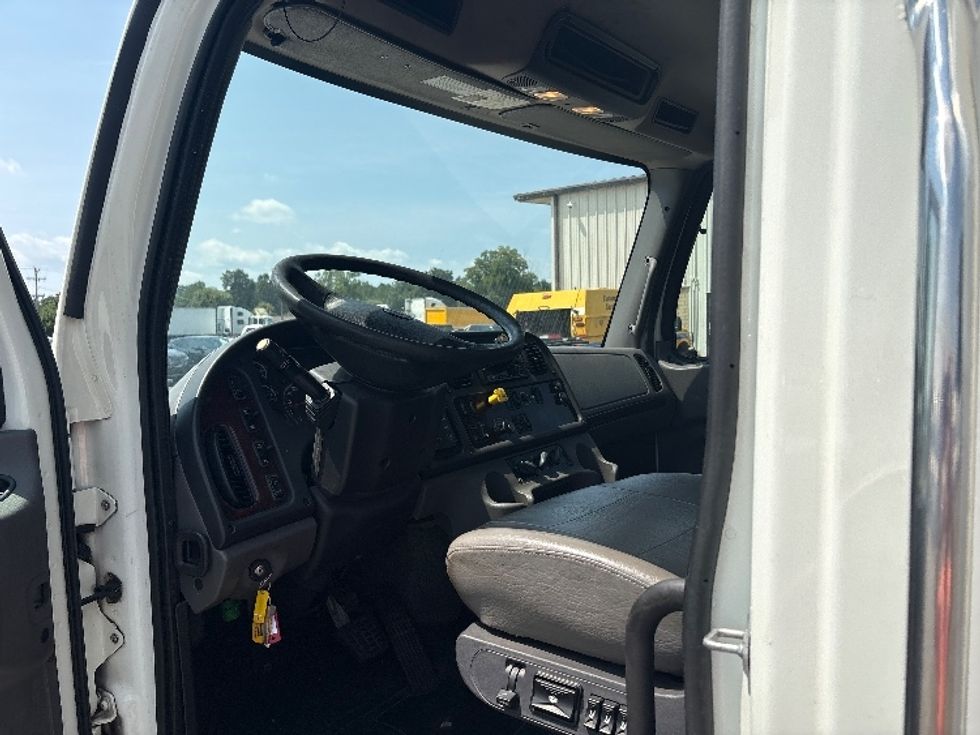 Medium Duty Box Truck-Light and Medium Duty Trucks-Freightliner-2020-M2-Greensboro-NC-277,386\n\t\tmiles-$ 29,000 - Image 16