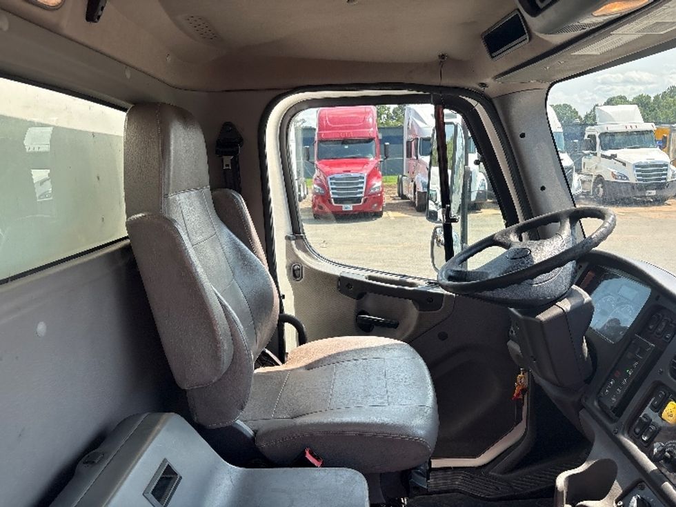 Medium Duty Box Truck-Light and Medium Duty Trucks-Freightliner-2020-M2-Greensboro-NC-277,386\n\t\tmiles-$ 29,000 - Image 22
